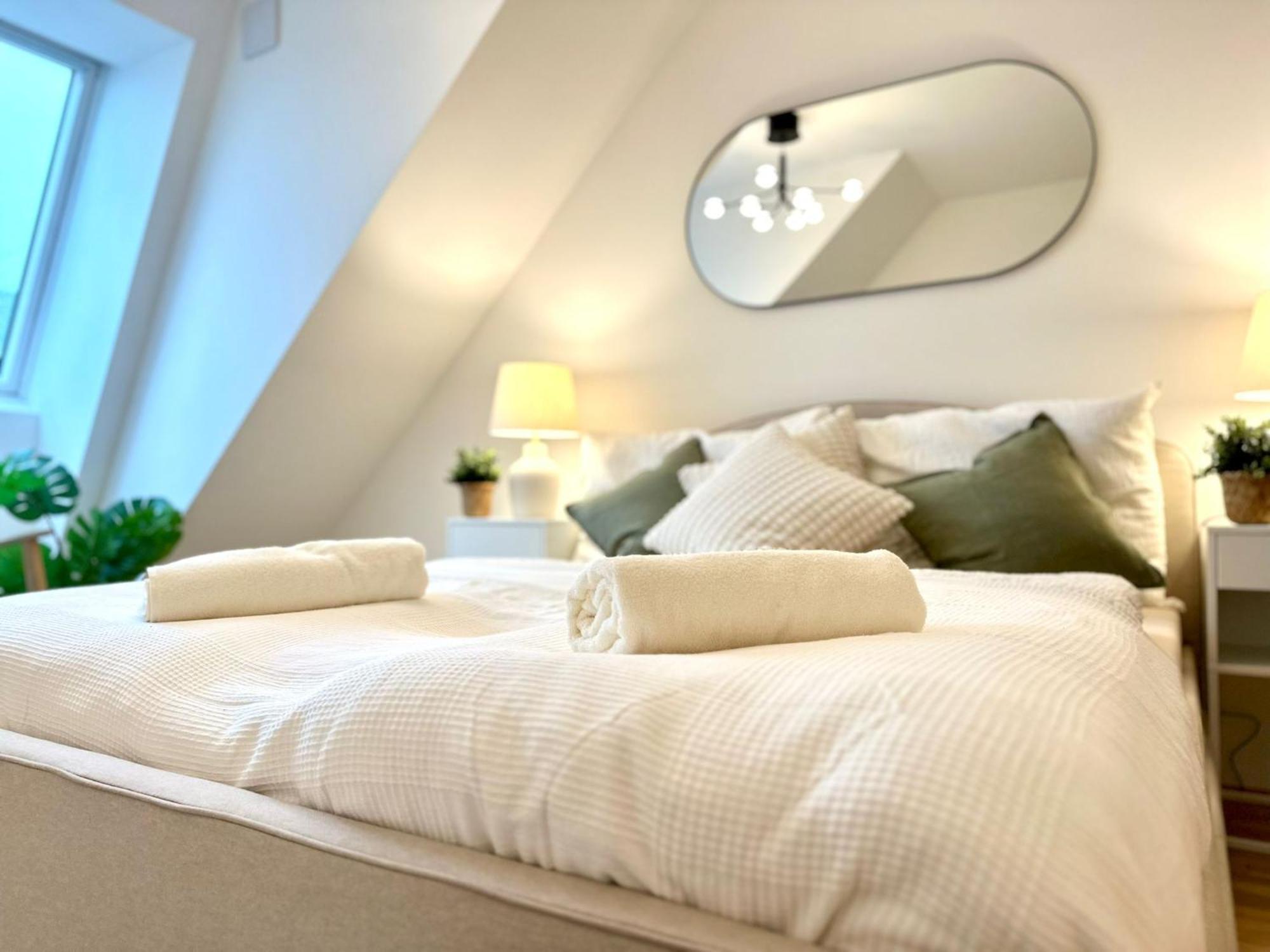 Stylish Apartments - 3 Min To U1 Kagraner Platz Vienna Luaran gambar