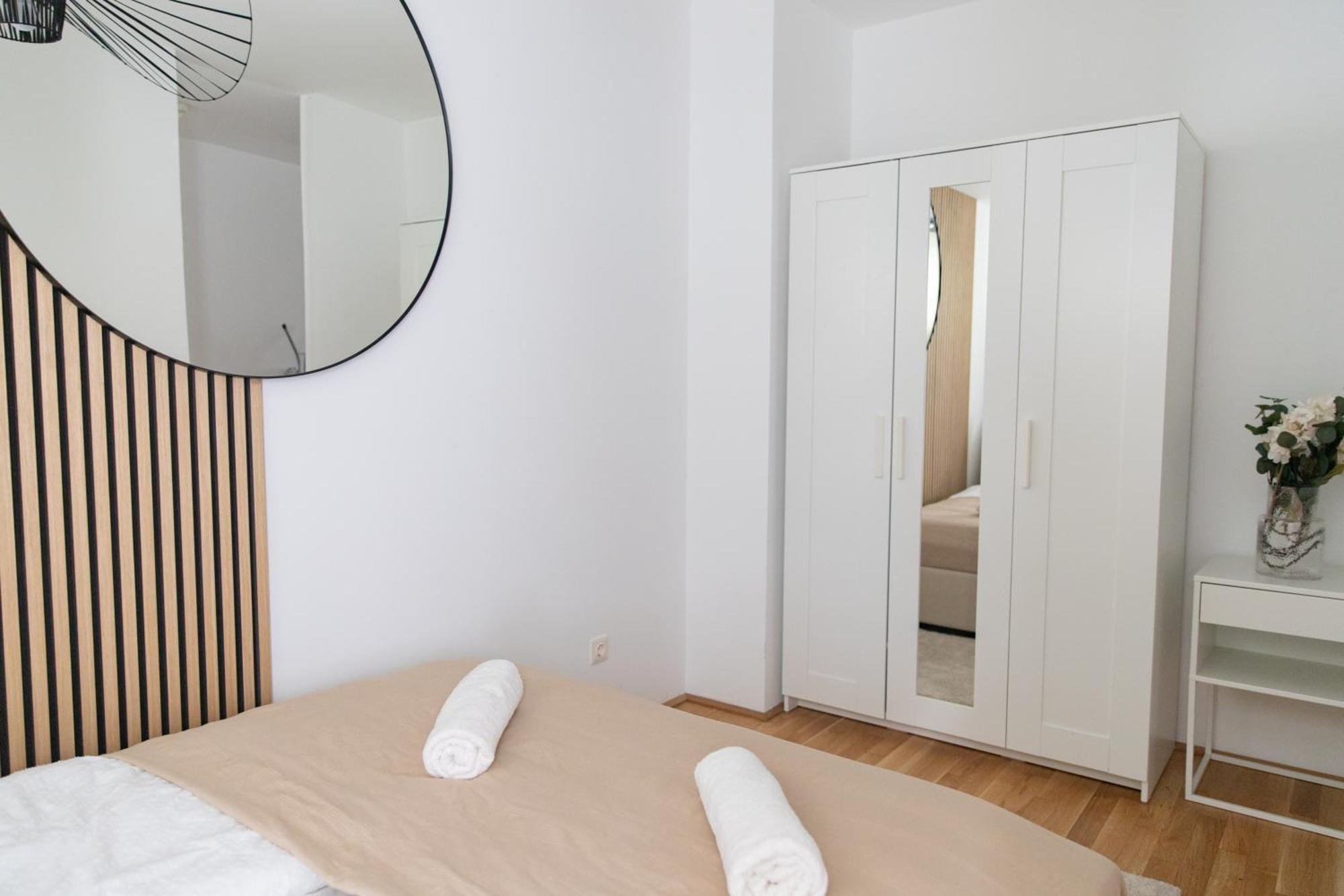 Stylish Apartments - 3 Min To U1 Kagraner Platz Vienna Luaran gambar
